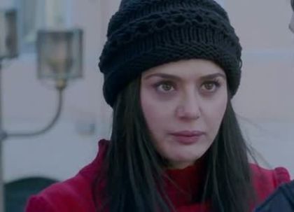 ishkq in paris caps (56) - Preity Zinta 09