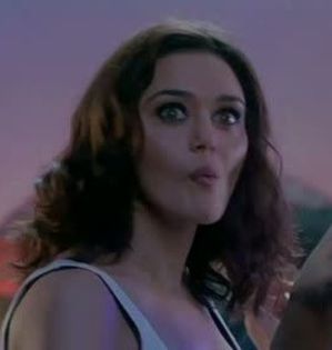 ishkq in paris caps (69)