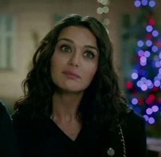 ishkq in paris caps (75)