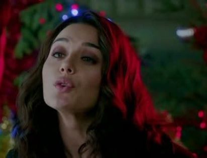 ishkq in paris caps (84)