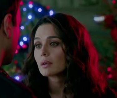 ishkq in paris caps (88)