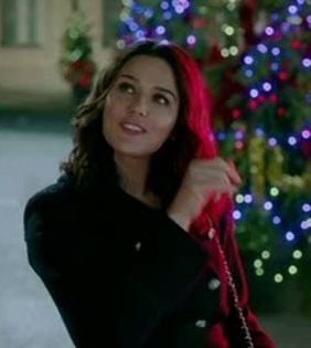ishkq in paris caps (89)