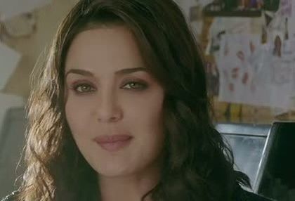 ishkq in paris caps (178)