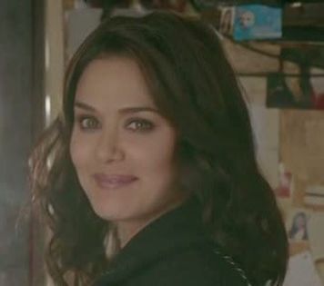 ishkq in paris caps (187) - Preity Zinta 09