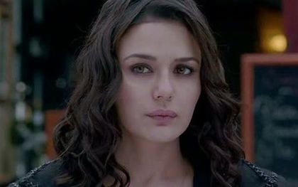 ishkq in paris caps (195) - Preity Zinta 09