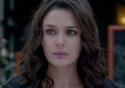 ishkq in paris caps (196) - Preity Zinta 09