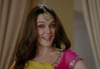 ishkq in paris caps (240) - Preity Zinta 09