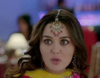 ishkq in paris caps (262) - Preity Zinta 09