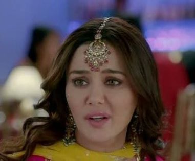 ishkq in paris caps (269) - Preity Zinta 09