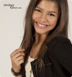 33589394 - Poze glitter cu Zendaya Coleman