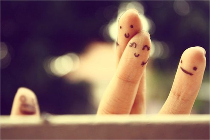 La Studio 45...Lumea era calmata...ploaia se linisti,; iar cativa elevi au ramas dupa ore sa repete.
