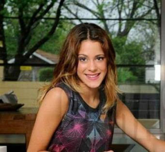 Tata...As putea sa ies putin? Vreau sa iau putin aer.