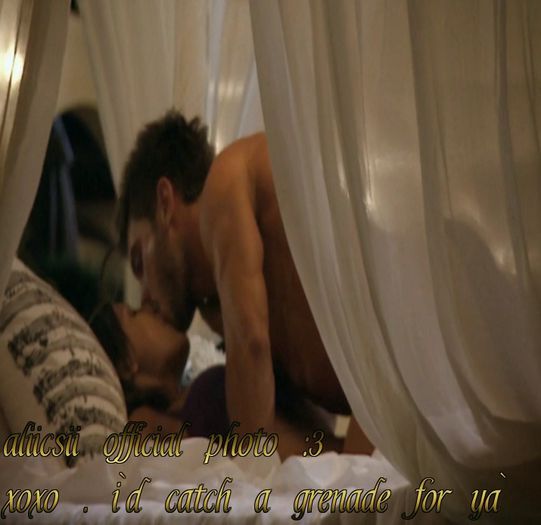 ;; [il pupa si ii baga mana pe sub tricou] - LALA house _ one more clap - xo