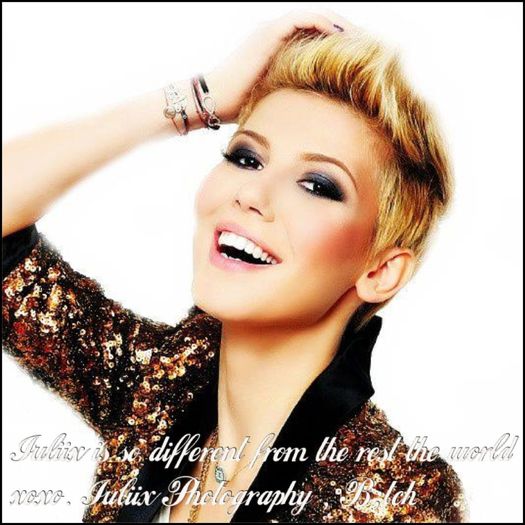 - oppa , ai supărat pitica =]]] . [vlad. ăăă , să te duci la piscină :-? [ioana. - LALA house _ one more clap - xo
