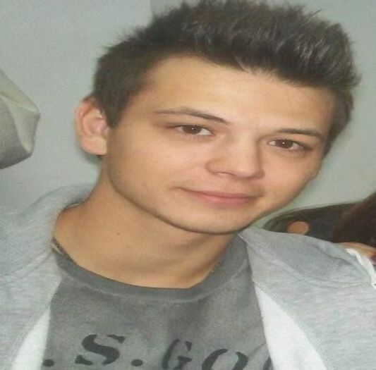 ;; [o ia de mana] dansam, iubire? ;3 #Sara