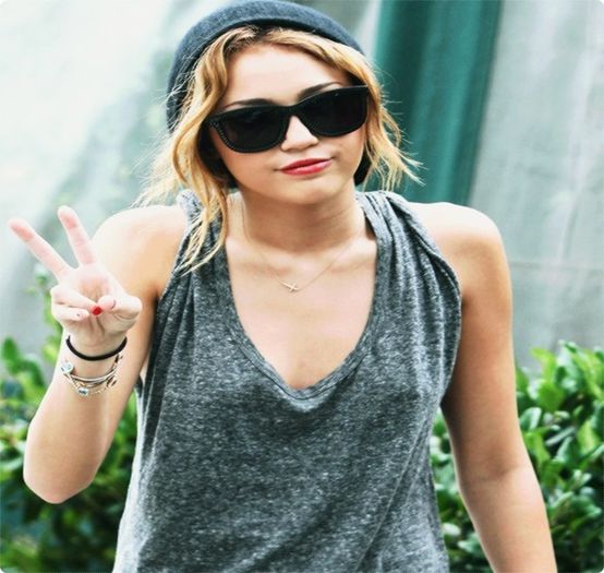 ► ► ► day 86 . - imperfections equal beauty