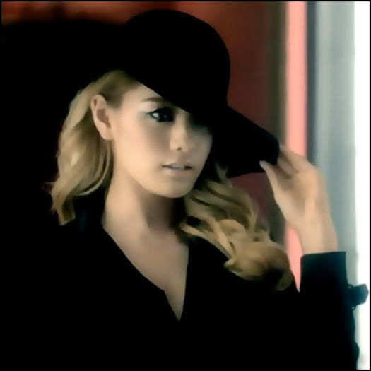 #. Oh..frate..lasa-ma sa plec o data! :| N-am ce cauta aici! :| Nici nu stiu de ce sunt aici :|