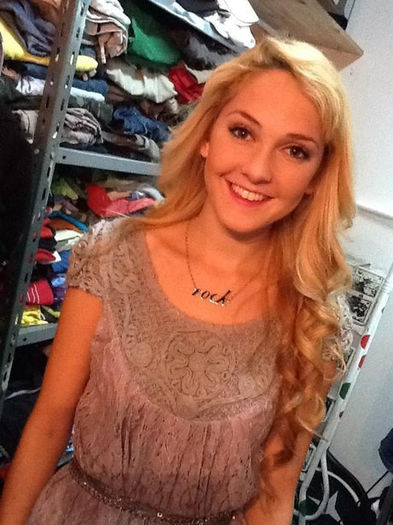 248338_tribune_mercedes_lambre