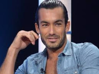 images - Aaron Diaz