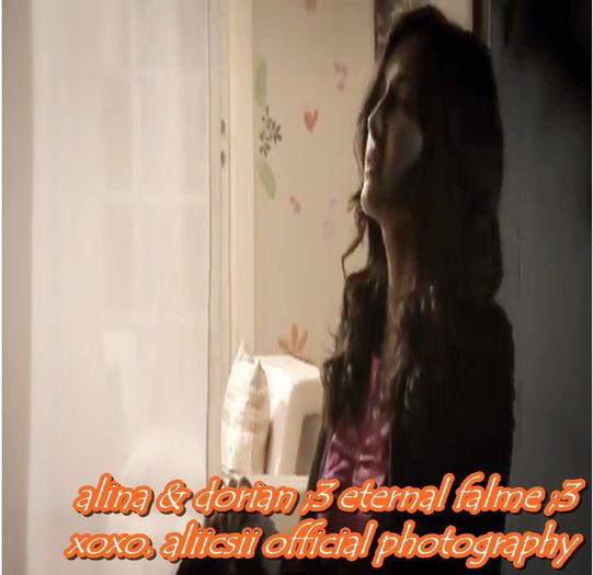 ;; mnimic ;3 [se uita pe geam] - LALA house _ one more clap - xo