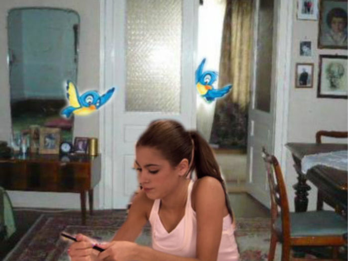 (pasarele) Buna, Cenusareasa! C:Stai...oi fi avand iluzii?! Pasari  vorbitoare?!; Serios acum...? Pasarile: Da,pasari vorbitoare, trimise de zana ta cea buna sa te cheme...Vino!
