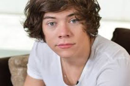 Tzi-ai adus ji prietenele...spuse el ingandurat:<<