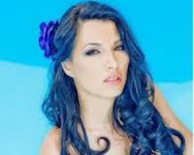 Jade!!!Crissuulina noastra a lesinat!! Tzipa Amber k nebunatik:/? =///