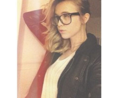 thumb - xo_Acacia Clark_xo