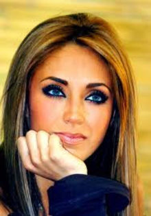 images - Anahi