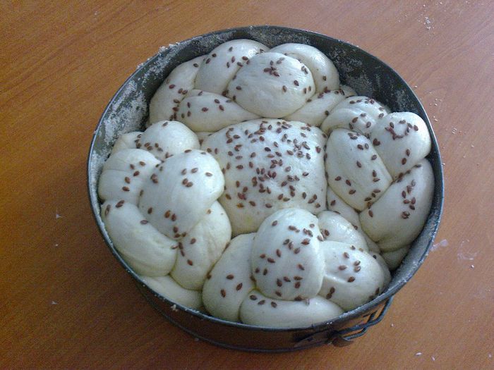 Paine decorativa - cu seminte de in - Culinar 1