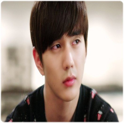 Nu pot sa cred ca am o maimuta pe cap..! :-w