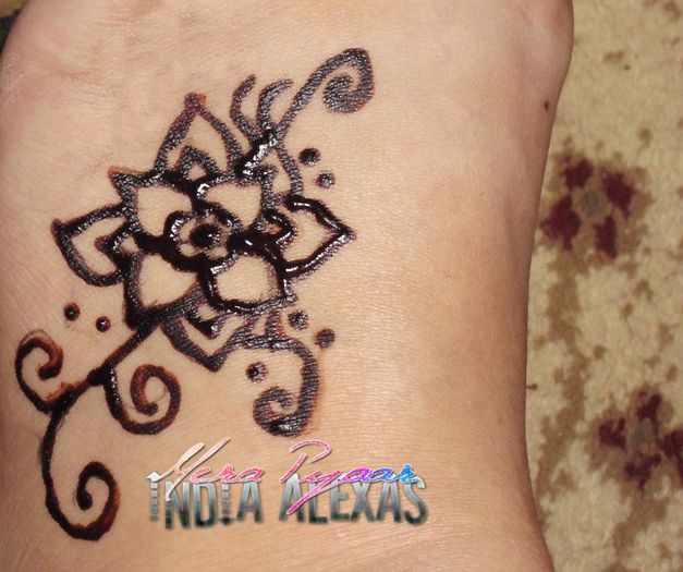 My new tatoo - Mehndi-Desene cu henna