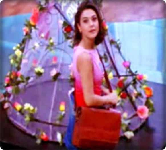 35924_446235115435047_1139252274_n - Preity Zinta 09