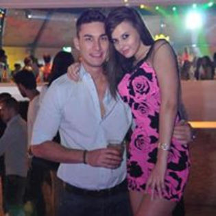 600714_298214786972170_1813579916_n