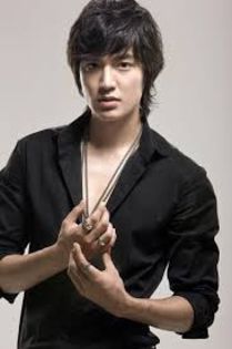  - Lee Min -Hoo