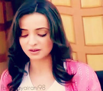 23 - Sanaya Irani aka Chanchan Sarabhai