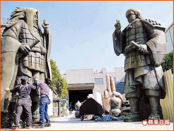 945875_576271039079944_578975574_n