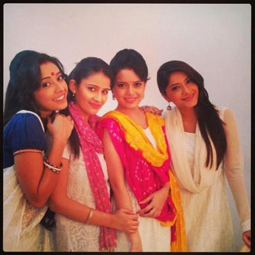  - l_Actori din pavitra rishta_l