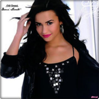 35969264_ANDXCJGBJ - 00---Despre Demi Lovato---00