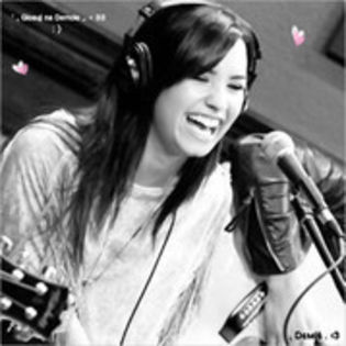 35970621_ADXPPHKVG - 00---Despre Demi Lovato---00