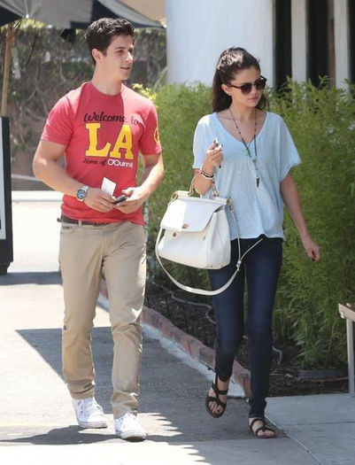 1 - Selena and David Henrie out for lunch---08 June 2013