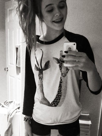 BA4GtZdCUAAexhp.jpg large - xo_Acacia Clark_xo