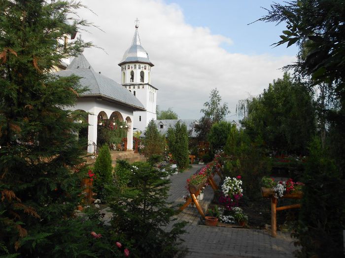 DSCN1252 - Manastirea dumbrava Alba iulia