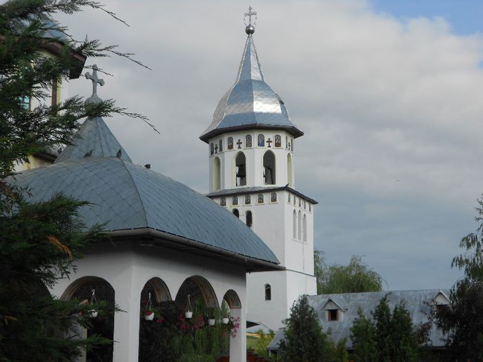 DSCN1253 - Manastirea dumbrava Alba iulia