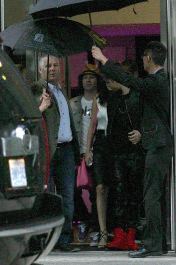 4 - Selena and Justin leaving her hotel in Toronto---09 September 2013