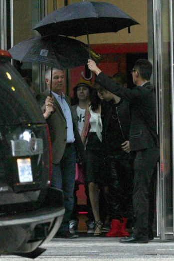 6 - Selena and Justin leaving her hotel in Toronto---09 September 2013