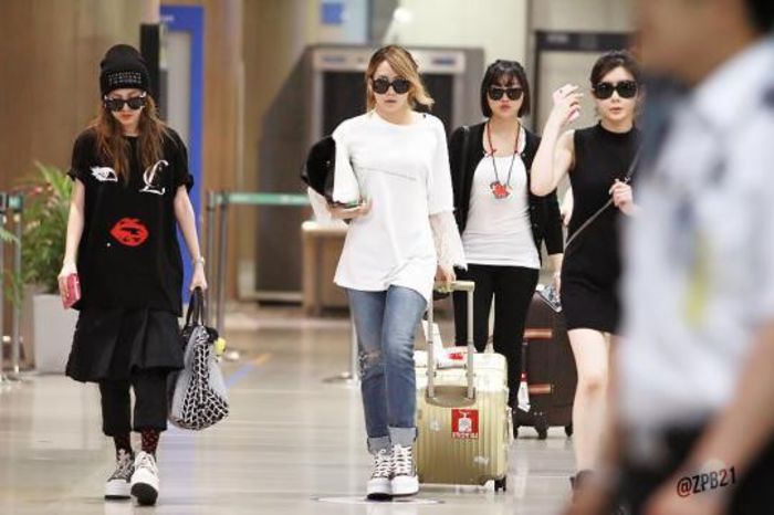 2ne1 airport