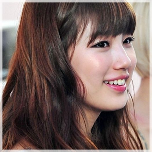 (*) ...[se aseaza langa L] ..Ce`ai facut azi? :o3