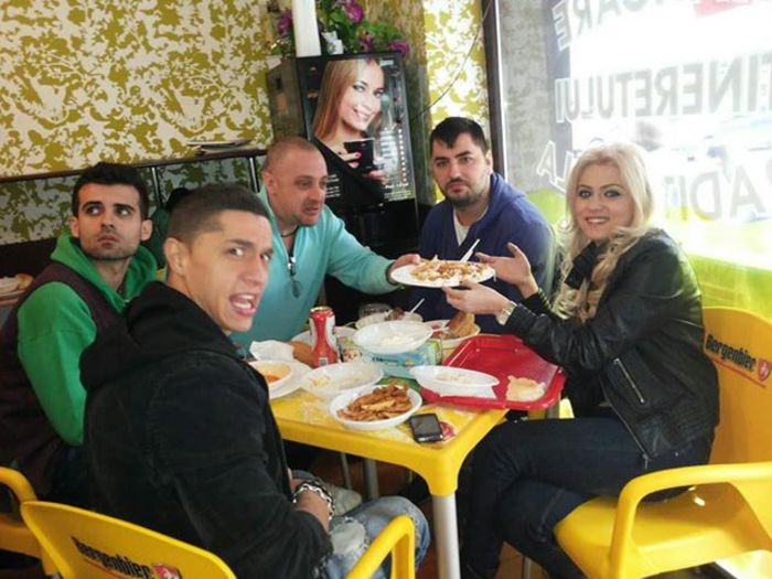 1016819_470129979741193_591695369_n