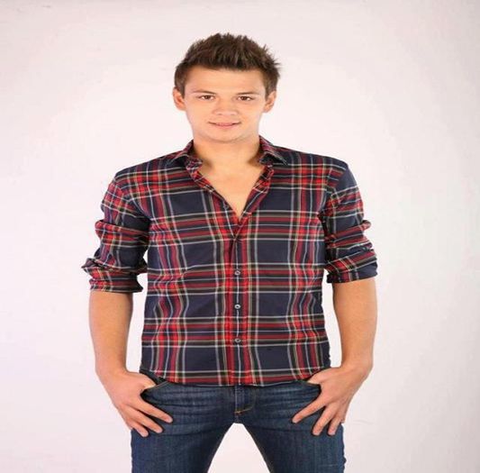 ;; haii maii ... trebuia sa iti tii gura la faza cu Liviu . ;3 - x salonul sarei _ tralala _ xo